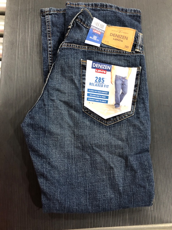 Photo 2 of DENIZEN® from Levi's® Men's 285 Relaxed Fit Jeans -

SIZE: 30X30