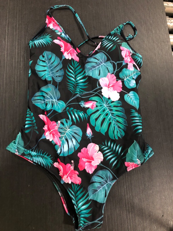 Photo 1 of EKOUAER BATHING SUIT
FLORAL
size: L
