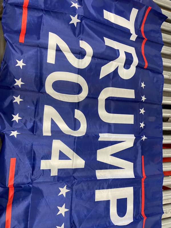 Photo 1 of 'Trump 2024' Cloth Banner 