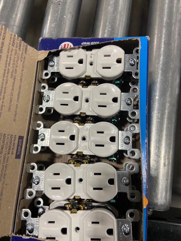 Photo 1 of LEVITON 10pack Wall Outlets