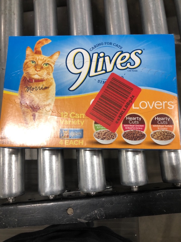 Photo 2 of 9 Lives 12 Count 5.5 Oz Gravy Lovers Variety Pack Cat Food
