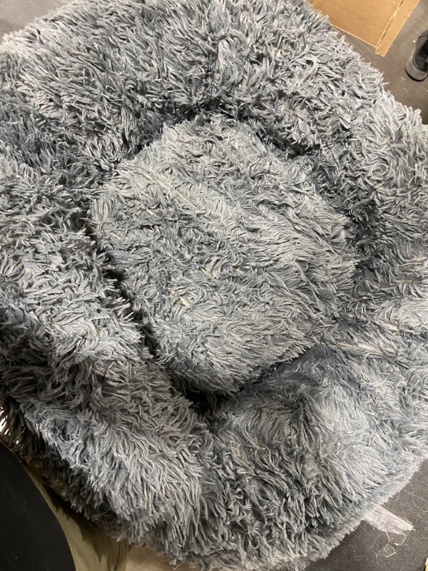 Photo 1 of 33in Grey Faux Fur Round Dog Bed 