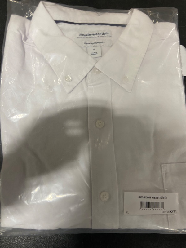 Photo 1 of Amazons Essentials (XL) Mens Buttoned White Collar Shirt