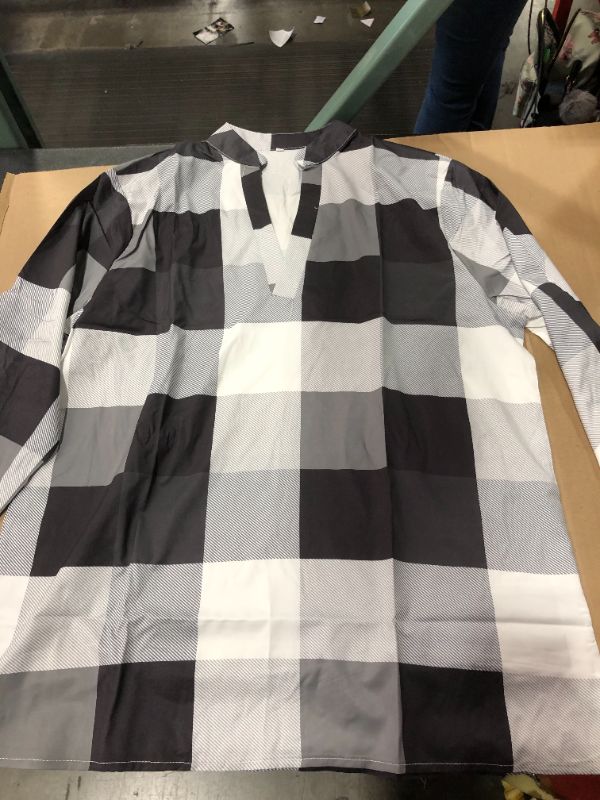 Photo 1 of (3XL) Black and White Checkered Long Sleeve Shirt 