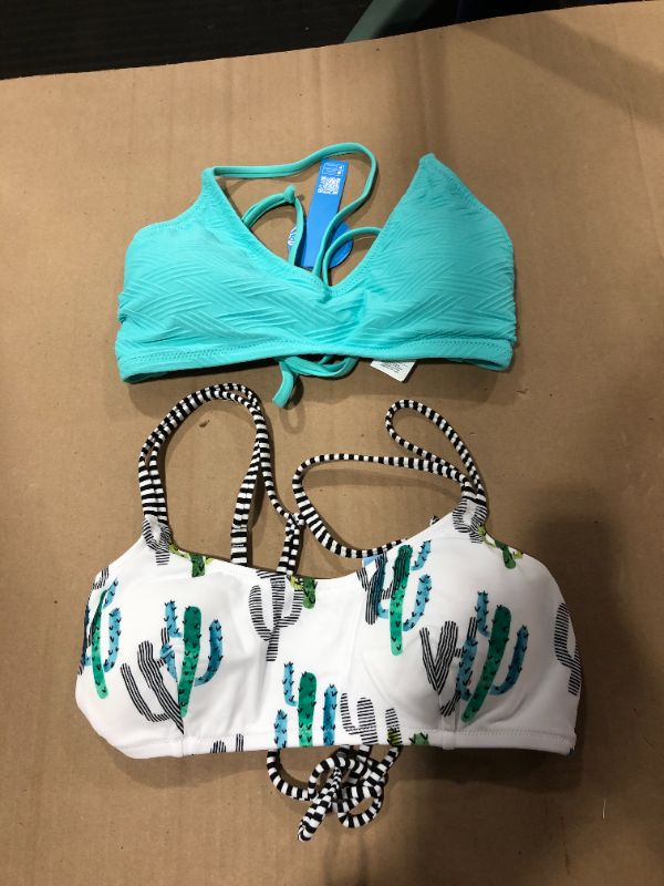 Photo 1 of (S) Bikini Top Bundle 