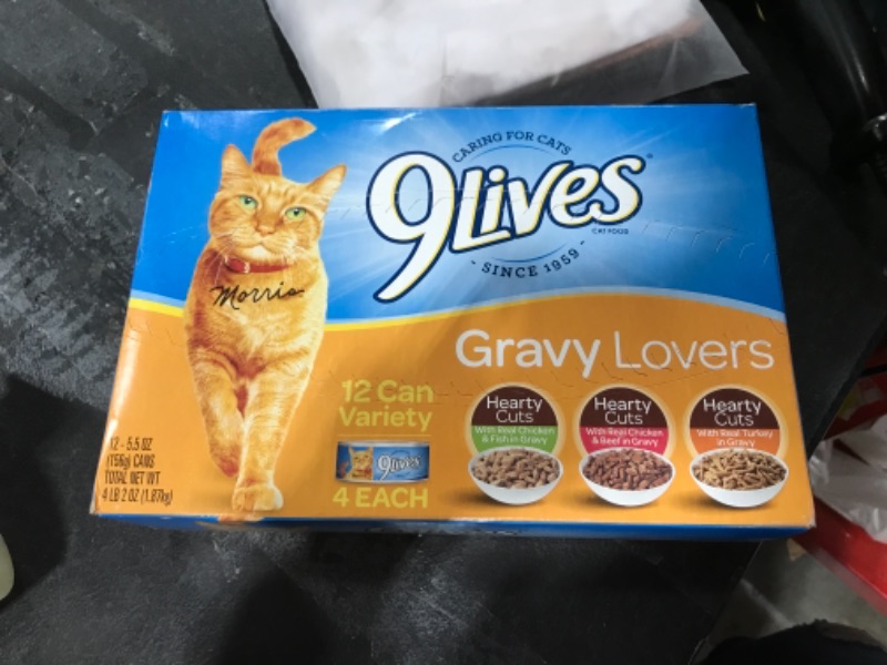 Photo 3 of 9Lives Gravy Favorites Wet Cat Food Variety Pack, 5.5 Ounce (Pack of 12) ***BEST BY: 03/05/2022**
