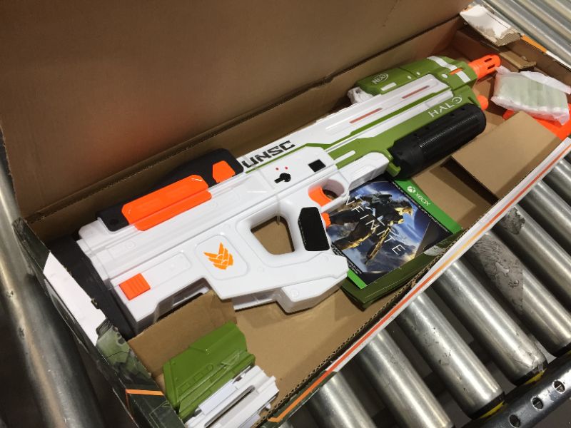 Photo 2 of Nerf Halo MA40 Motorized Blaster, Removable 10-Dart Clip, 10 Darts