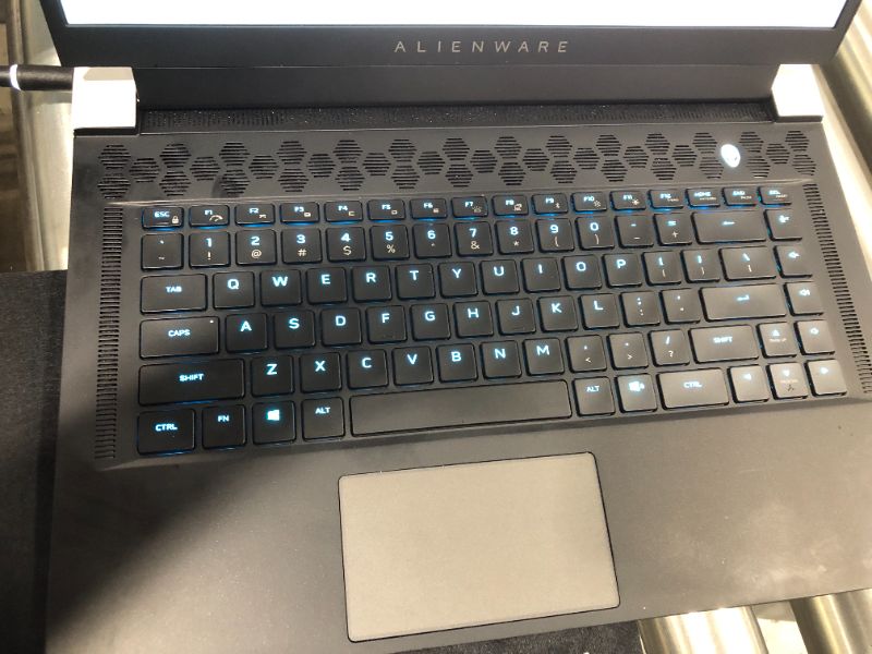 Photo 10 of Alienware x15 R1, 15.6 inch FHD 360Hz Non-Touch Gaming Laptop - Intel Core i7-11800H, 16GB DDR4 RAM, 1TB SSD, NVIDIA GeForce RTX 3070 8GB GDDR6, Windows 10 Home - Lunar Light
