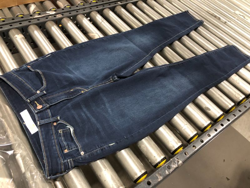 Photo 1 of SIGNATURE LEVIS MID RISE SKINNY DENIM, SIZE NOT SHOWN