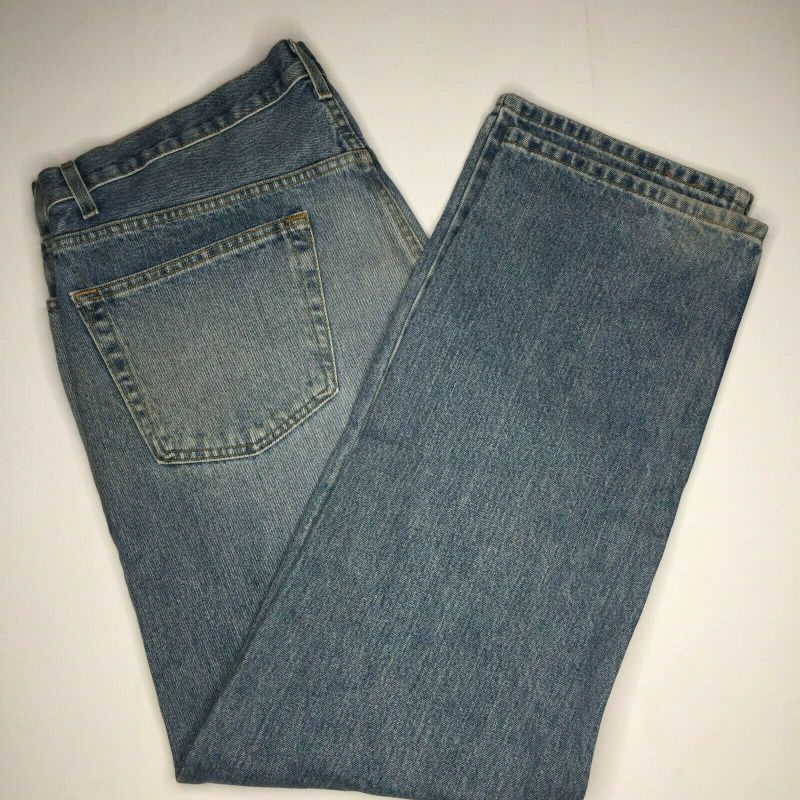 Photo 1 of Men's Levi Strauss Signature Blue Jeans Size 42 X 32 Button Zipper Closure
