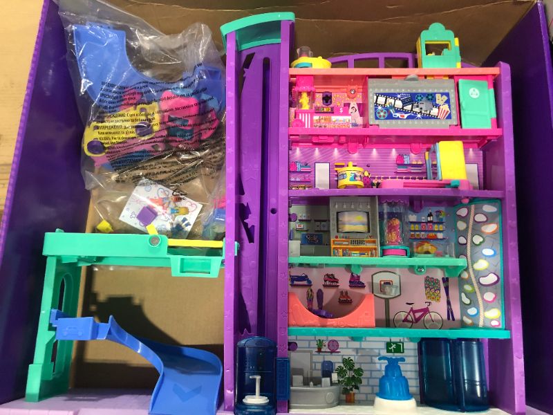 Photo 1 of Polly Pocket Pollyville Mega Mall Super Pack
