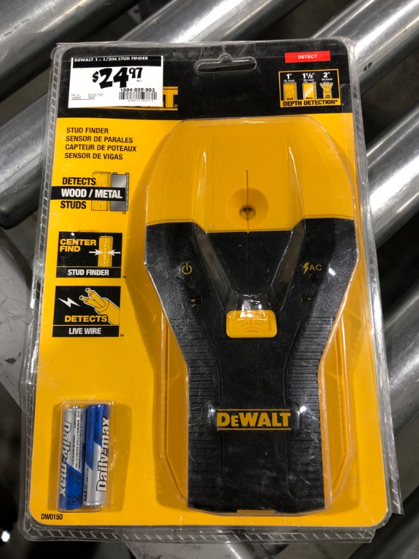 Photo 2 of Dewalt 1-1/2 in. Stud Finder