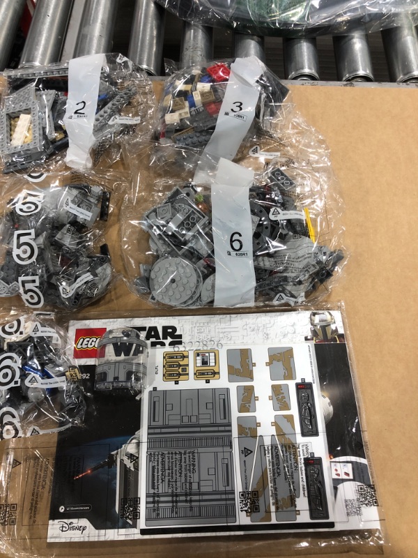 Photo 4 of LEGO Star Wars: The Mandalorian The Razor Crest 75292 Exclusive Building Kit, New 2020 (1,023 Pieces)
