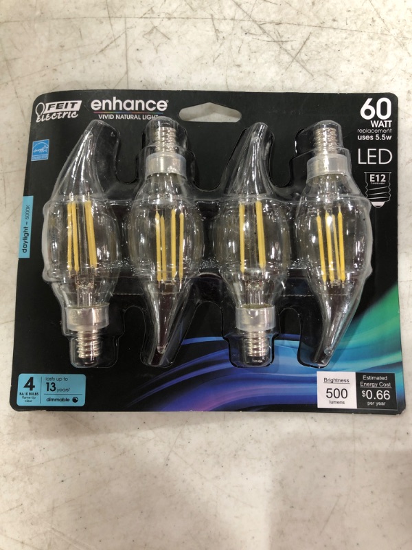 Photo 1 of 60-Watt Equivalent CA10 Candelabra Dimmable Filament CEC Clear Chandelier E12 LED Light Bulb, Daylight 5000K(4-Pack)
