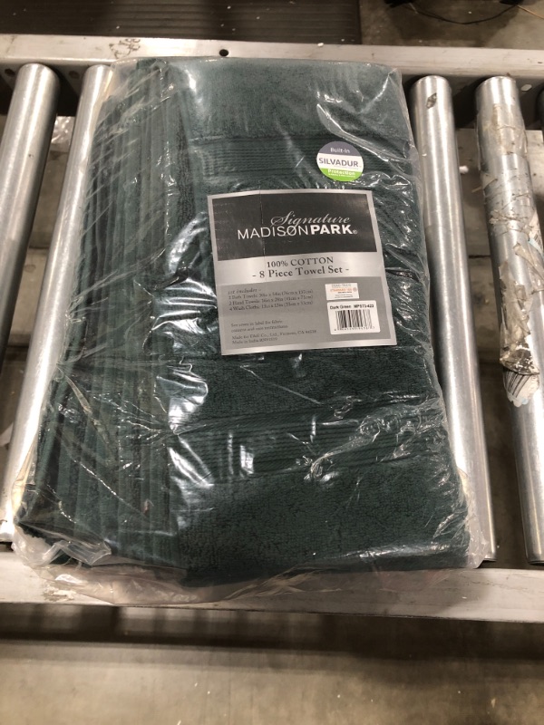 Photo 2 of 800GSM 8-Piece Dark Green 100% Cotton Towel Set
