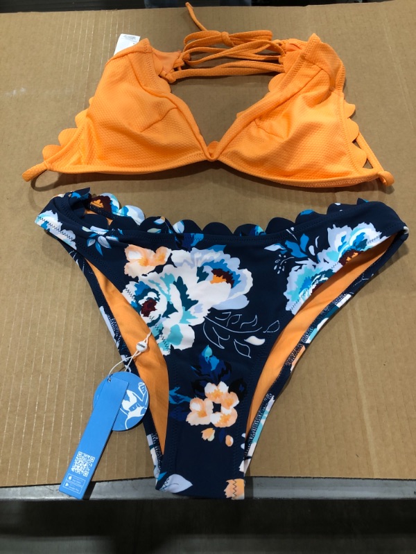 Photo 2 of Adelaide Scalloped Lace-Up Floral Bikini (M)
