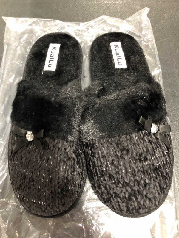 Photo 1 of KUAILU WOMEN'S COMFY SLIPPERS, BLACK, SIZE US 10. 