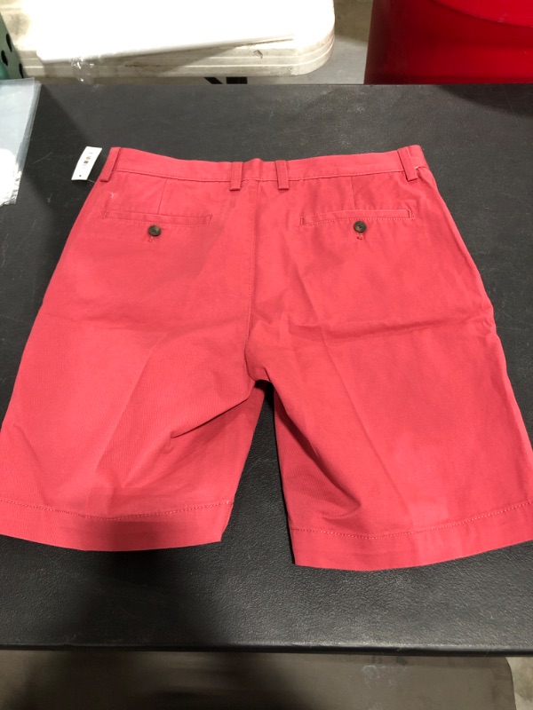 Photo 3 of Amazon Essentials Men's Slim-Fit 9" Short
SIZE 32.