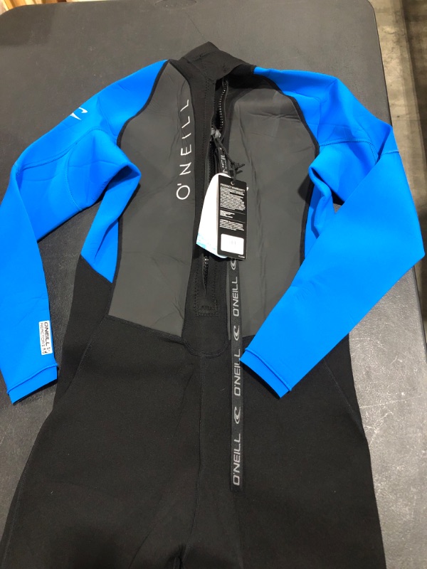 Photo 3 of O'Neill Men's Reactor II 3/2mm Back Zip Full Wetsuit
SIZE LARGE.