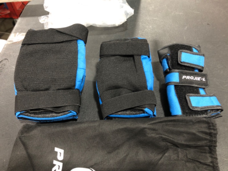 Photo 2 of PROJIE-L PROTECTIVE GEAR SET FOR KIDS/YOUTH. BLUE/BLACK. SMALL.