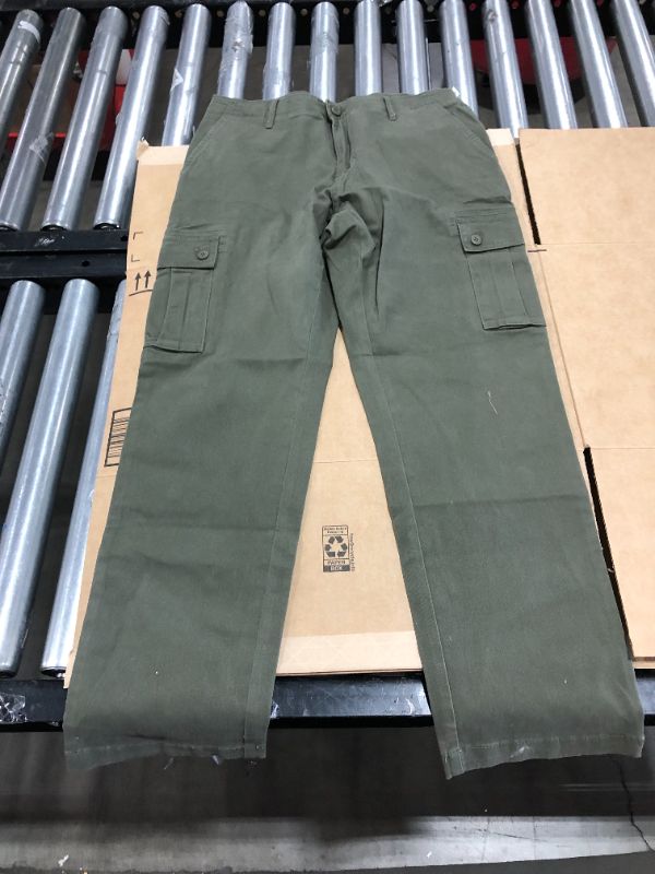 Photo 2 of Amazon Essentials Men's Straight-fit Cargo Pant Size 32W x 30L
