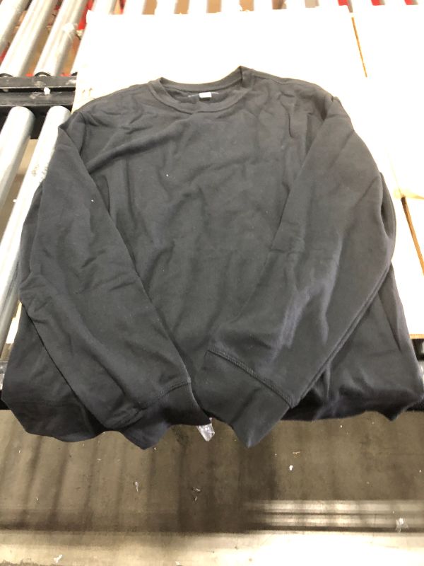 Photo 2 of Amazon Essentials Men's Long-Sleeve Lightweight French Terry Crewneck Sweatshirt
Size Large
