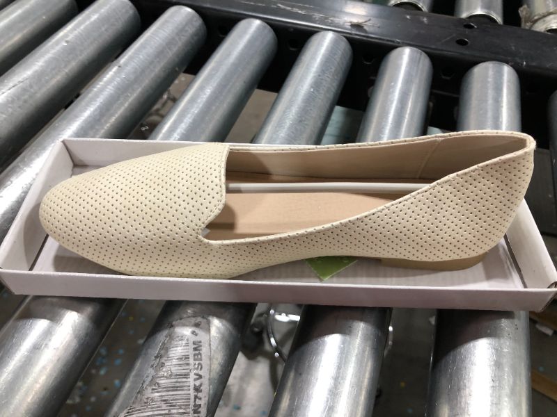 Photo 1 of 6606-hb beige Shoe Size 7