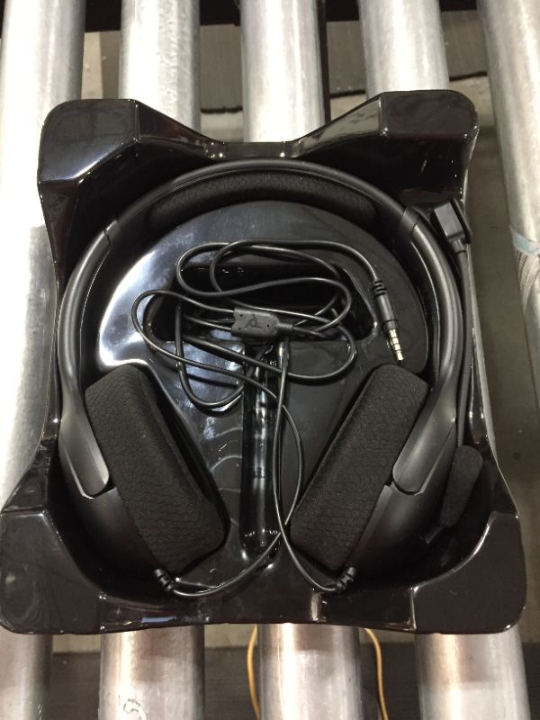 Photo 2 of PDP LVL40 Wired Stereo Headset Grey for Xbox One
