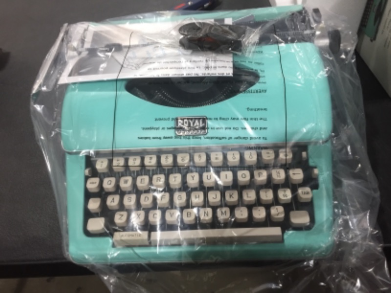 Photo 2 of Royal 79101t Classic Manual Typewriter (mint Green)
