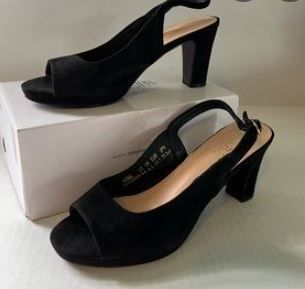 Photo 1 of Dream Pair Shoes for Women SIZE 9