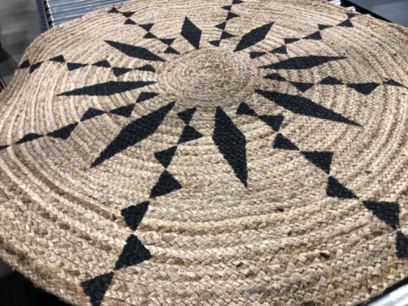 Photo 3 of Anji Mountain 8' Round Cuitlahuac Tribal Rug