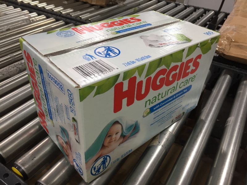 Photo 2 of Huggies Natural Care Refreshing Baby Wipes Scented 10 Flip-Top Packs (560 Wipes Total)