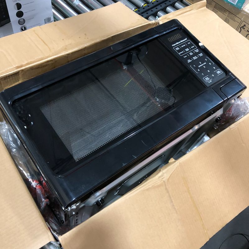 Photo 1 of Hamilton Beach 1.1 Cu. Ft. Black Digital Microwave Oven PARTS ONLY