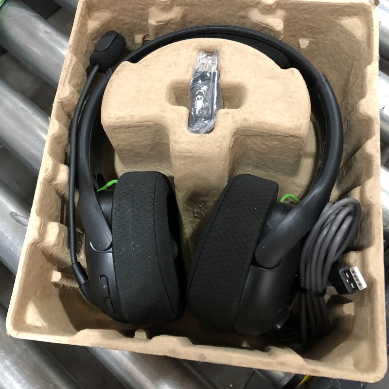 Photo 2 of PDP Gaming LVL50 Wireless Stereo Gaming Headset with Noise Cancelling Mic: Black - Xbox Series X
