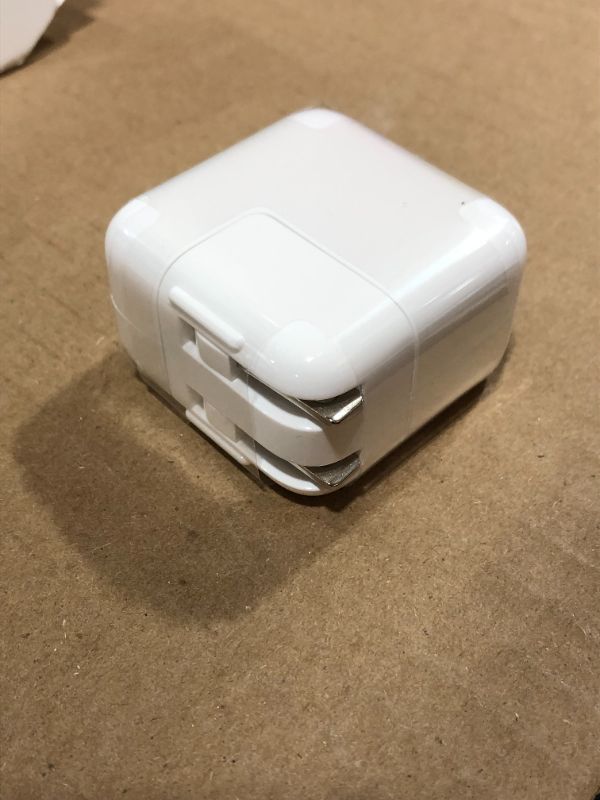 Photo 2 of Apple 12W USB Power Adapter
