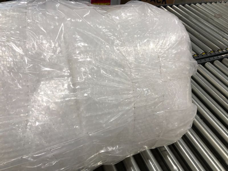 Photo 3 of Bubble Cushioning wrap 400 ft² (4 Rolls of 100 ft x 12" Wide)