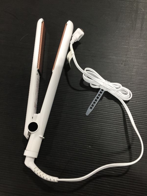 Photo 1 of Conair Double Ceramic Flat Iron - White - 1"

