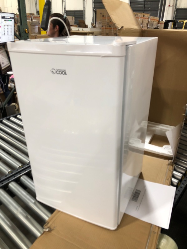 Photo 2 of Commercial Cool CCR32W 3.2 Cubic Foot Refrigerator/Freezer
