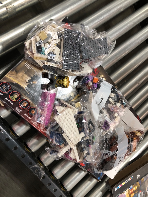 Photo 2 of LEGO Marvel Avengers: Endgame Final Battle 76192 Collectible Building Kit; Battle Scene at The Avengers’ Compound; New 2021 (527 Pieces)
