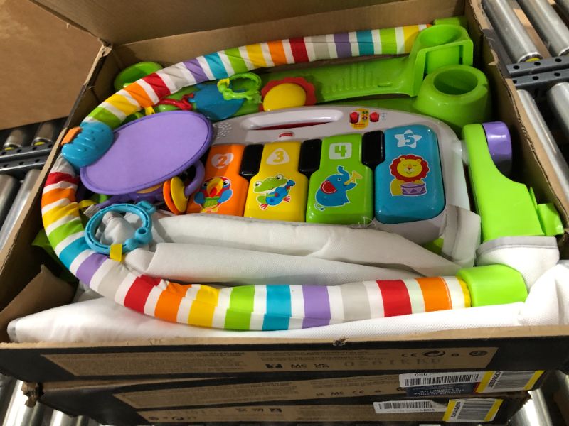 Photo 2 of Fisher-Price Deluxe Kick and Play Piano Gym and Maracas [Amazon Exclusive]
