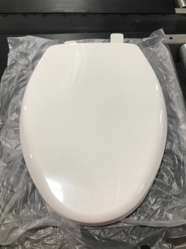 Photo 3 of BEMIS Affinity Soft Close Elongated Closed Front Plastic Toilet Seat in White Never Loosens and Free Installation Tool. OPEN BOX.
