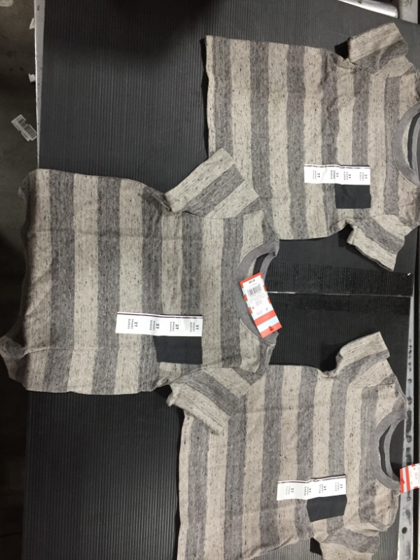 Photo 1 of Cat & Jack 2T  grey short sleeve set of 3