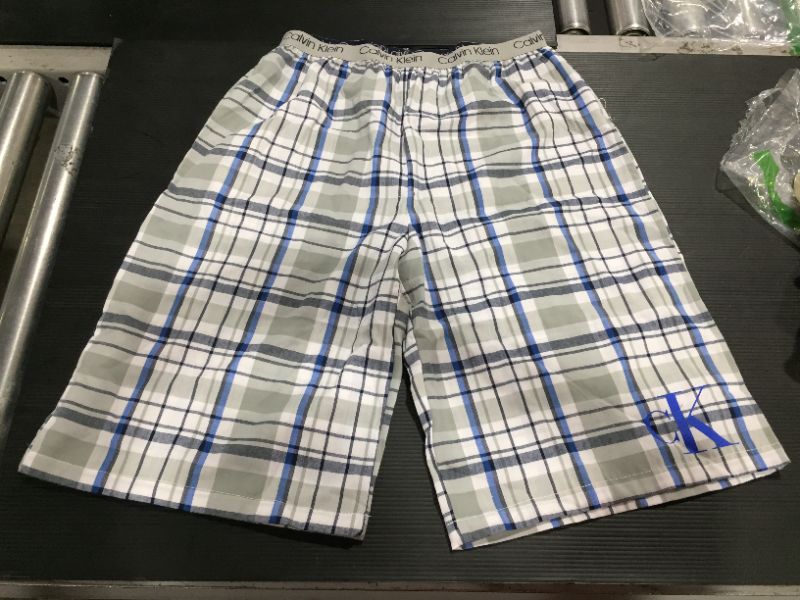 Photo 1 of Calvin Klein Men's Plaid Shorts size XL
