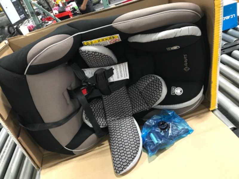 Photo 1 of Safety 1st Guide 65 Convertible Car Seat, Chambers
