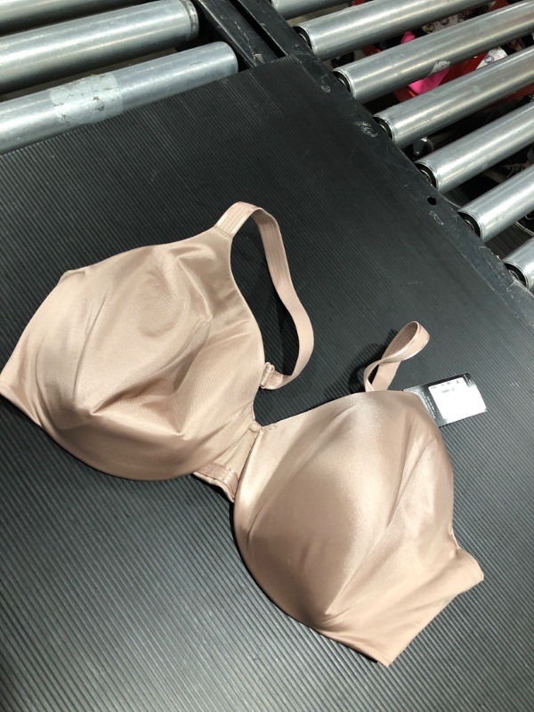 Photo 1 of Bali Womens One Smooth U Smoothing & Concealing Bra, SIZE 38DD
