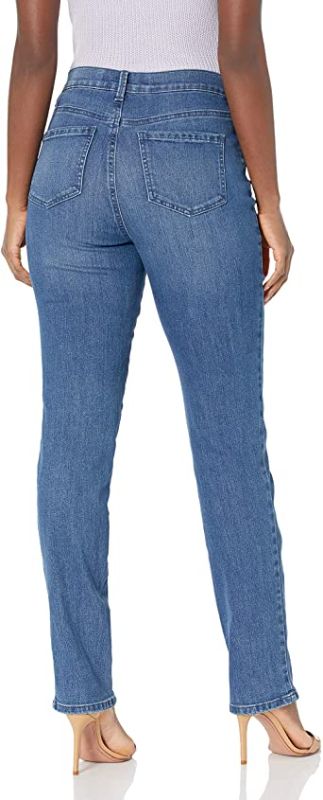 Photo 2 of Gloria Vanderbilt Women's Plus Size Amanda Classic High Rise Tapered Jean
SIZE 12. NEW WITHOUT TAGS.