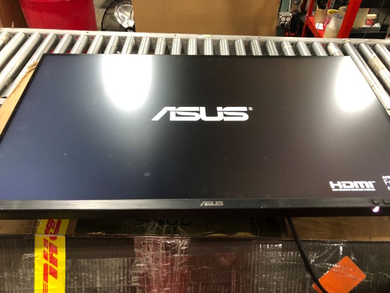 Photo 6 of ASUS ProArt Display 32” 4K HDR Monitor (PA329CV) - UHD (3840 x 2160), IPS, 100% sRGB/Rec.709, ?E < 2, Calman Verified, USB-C Power Delivery, DisplayPort, HDMI, USB 3.1 Hub, C-clamp, Height Adjustable
