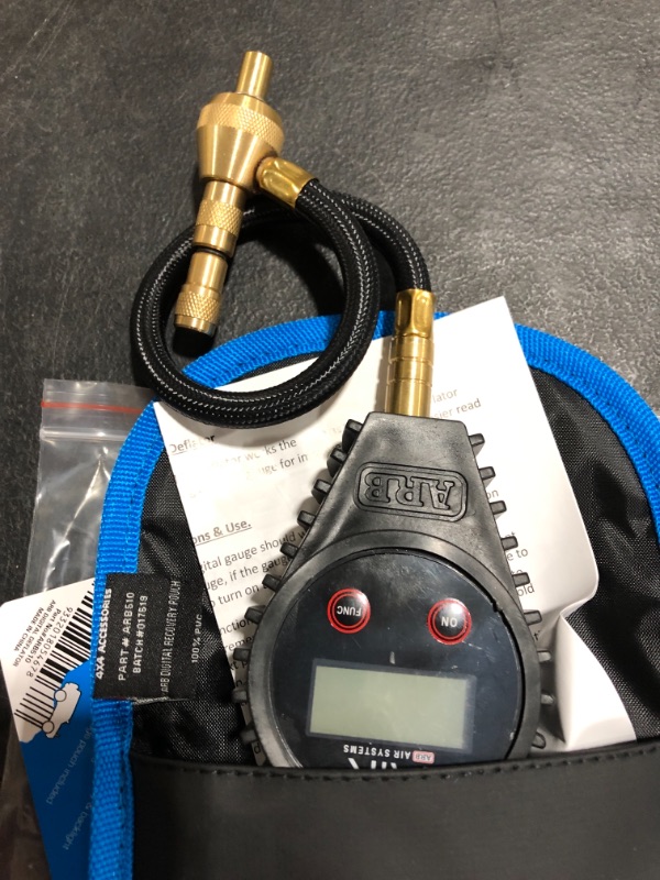 Photo 5 of ARB510 ARB Air Systems E-Z Deflator Digital Tire Pressure Gauge With Pouch, All Measurements
