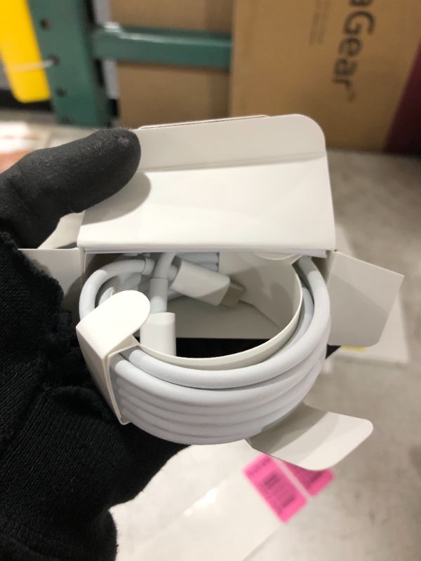 Photo 2 of Apple USB-C Charge Cable (2m)
