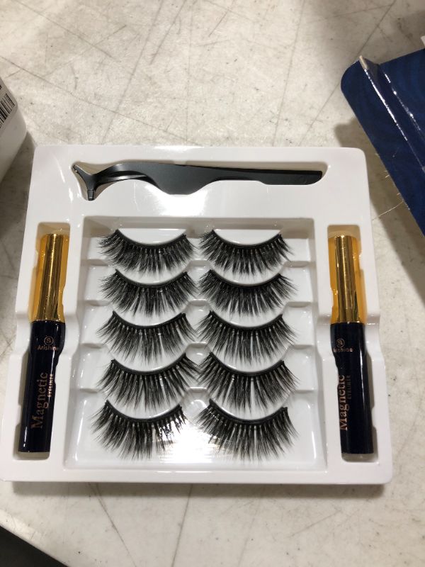 Photo 2 of Arishine Magnetic Eyelashes with Eyeliner Luxury Multi-layered Effect Natural Look Faux Mink Lashes for Girls | 5 Pair
